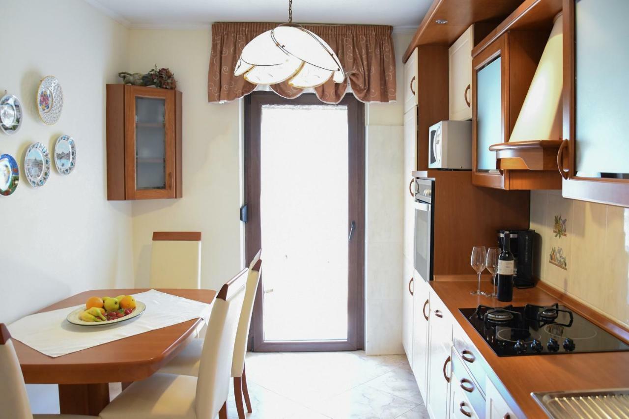 Duska Apartment Умаг Екстериор снимка