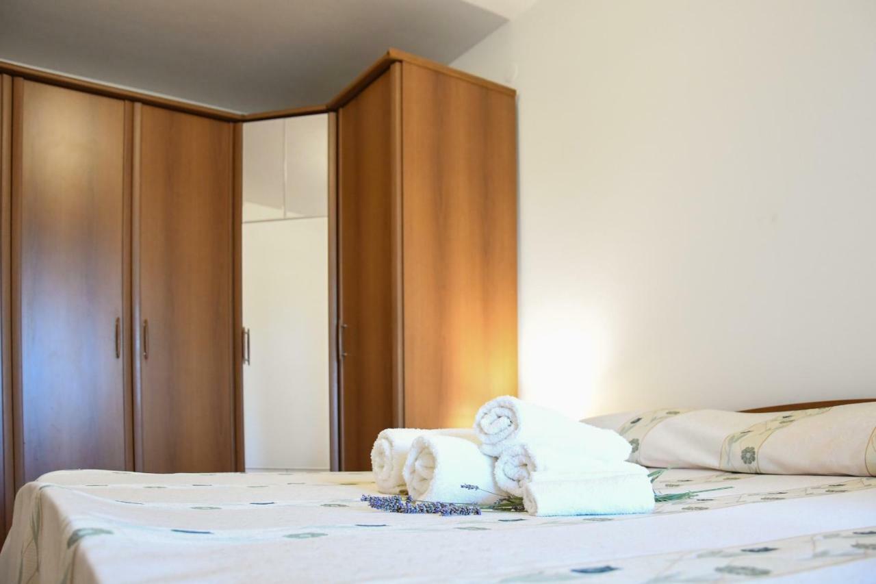 Duska Apartment Умаг Екстериор снимка